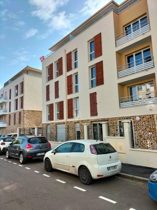 Appartement F2 De Haut Standing En Hypercentre Avec Jardin Prive A 270 M De La Gare De Mantes ! Ngoại thất bức ảnh