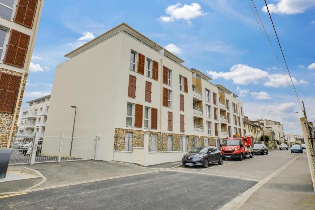 Appartement F2 De Haut Standing En Hypercentre Avec Jardin Prive A 270 M De La Gare De Mantes ! Ngoại thất bức ảnh