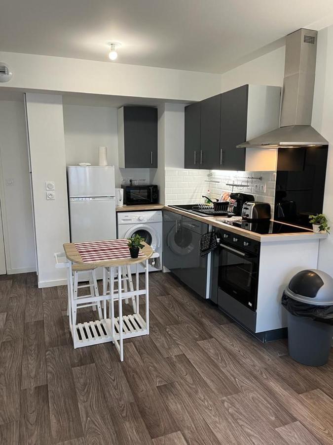 Appartement F2 De Haut Standing En Hypercentre Avec Jardin Prive A 270 M De La Gare De Mantes ! Ngoại thất bức ảnh